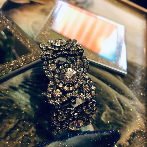 Apple Watch 44mm NWOT Rhinestone wristlet
